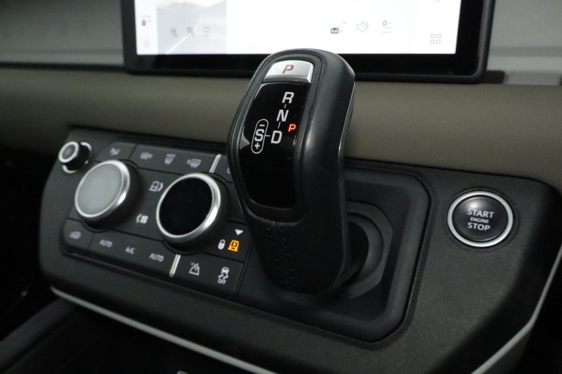 Used Land Rover Defender 2022 for sale - 76981536: Photo 13