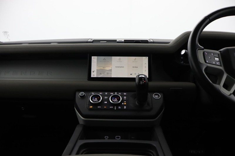 Used Land Rover Defender 2022 for sale - 76981536: Photo 14