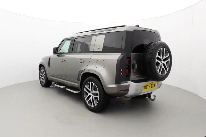 Used Land Rover Defender 2022 for sale - 76981536: Photo 2