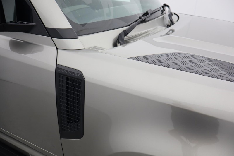 Used Land Rover Defender 2022 for sale - 76981536: Photo 20