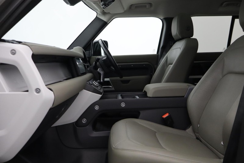 Used Land Rover Defender 2022 for sale - 76981536: Photo 3