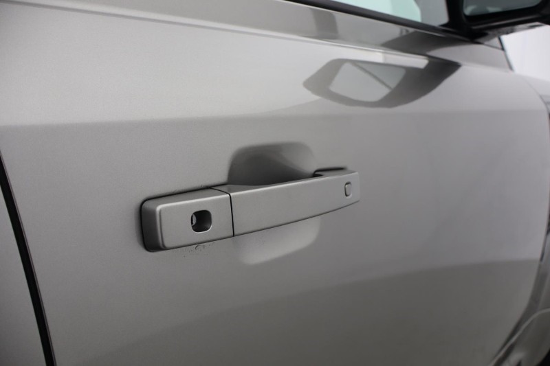 Used Land Rover Defender 2022 for sale - 76981536: Photo 30