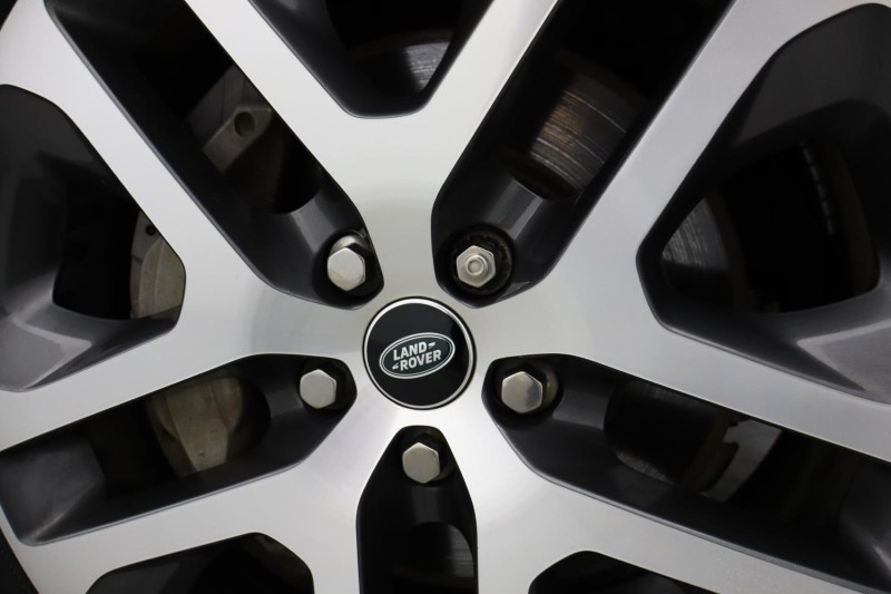 Used Land Rover Defender 2022 for sale - 76981536: Photo 33