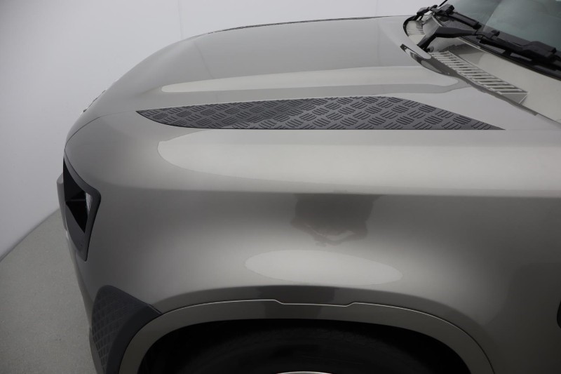 Used Land Rover Defender 2022 for sale - 76981536: Photo 37