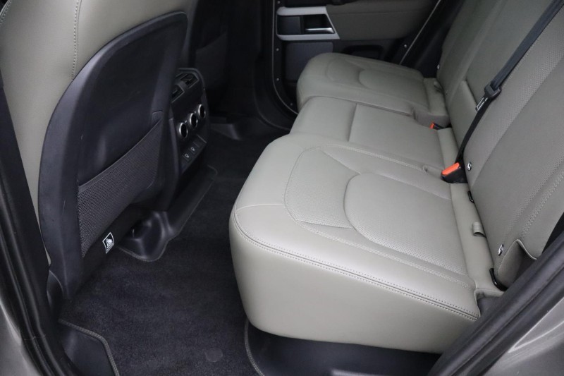 Used Land Rover Defender 2022 for sale - 76981536: Photo 42