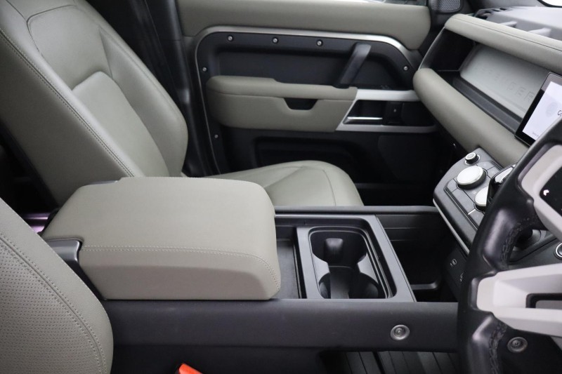 Used Land Rover Defender 2022 for sale - 76981536: Photo 51