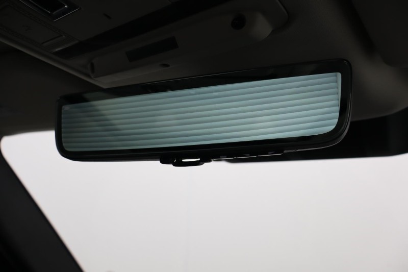 Used Land Rover Defender 2022 for sale - 76981536: Photo 52