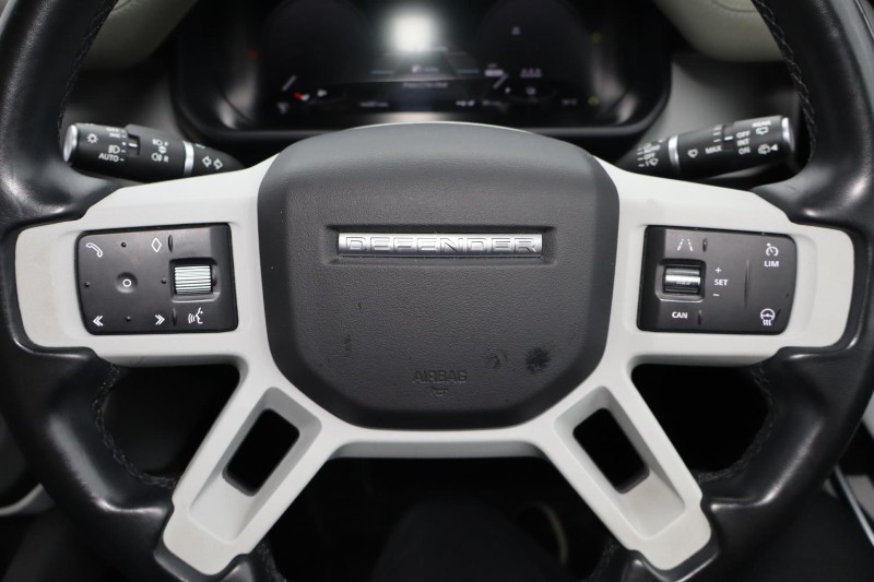 Used Land Rover Defender 2022 for sale - 76981536: Photo 53