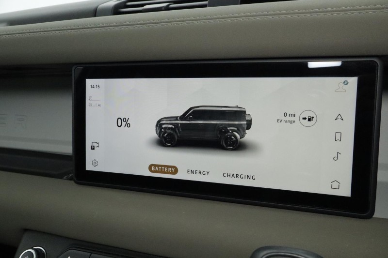 Used Land Rover Defender 2022 for sale - 76981536: Photo 69