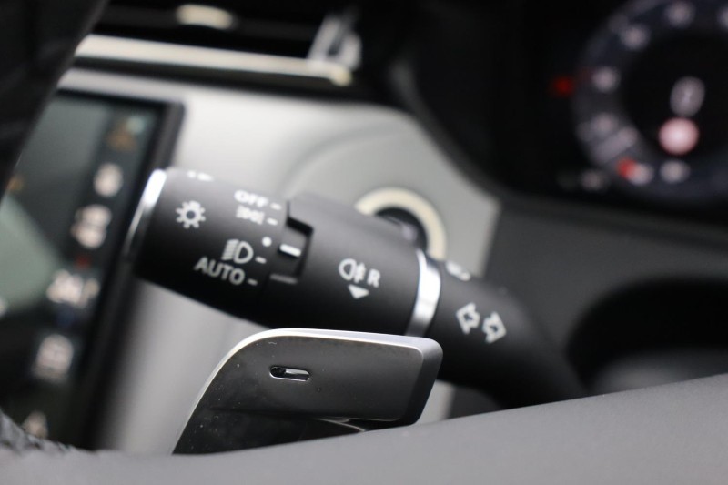 Used Land Rover Range Rover Velar 2025 for sale - 76981763: Photo 41