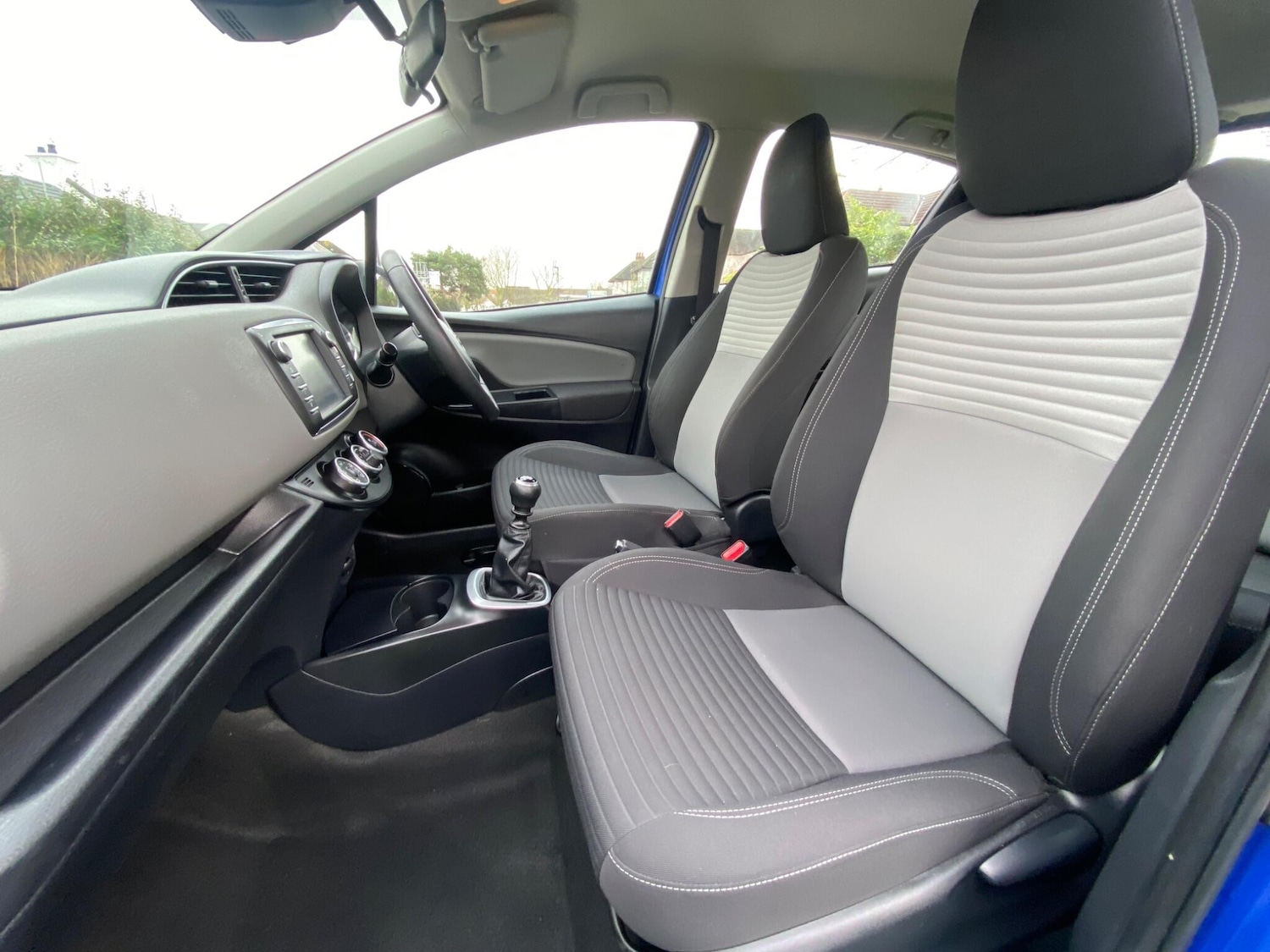 Used Toyota Yaris 2017 for sale - 77716100: Photo 17