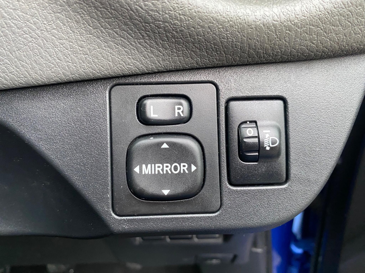 Used Toyota Yaris 2017 for sale - 77716100: Photo 30