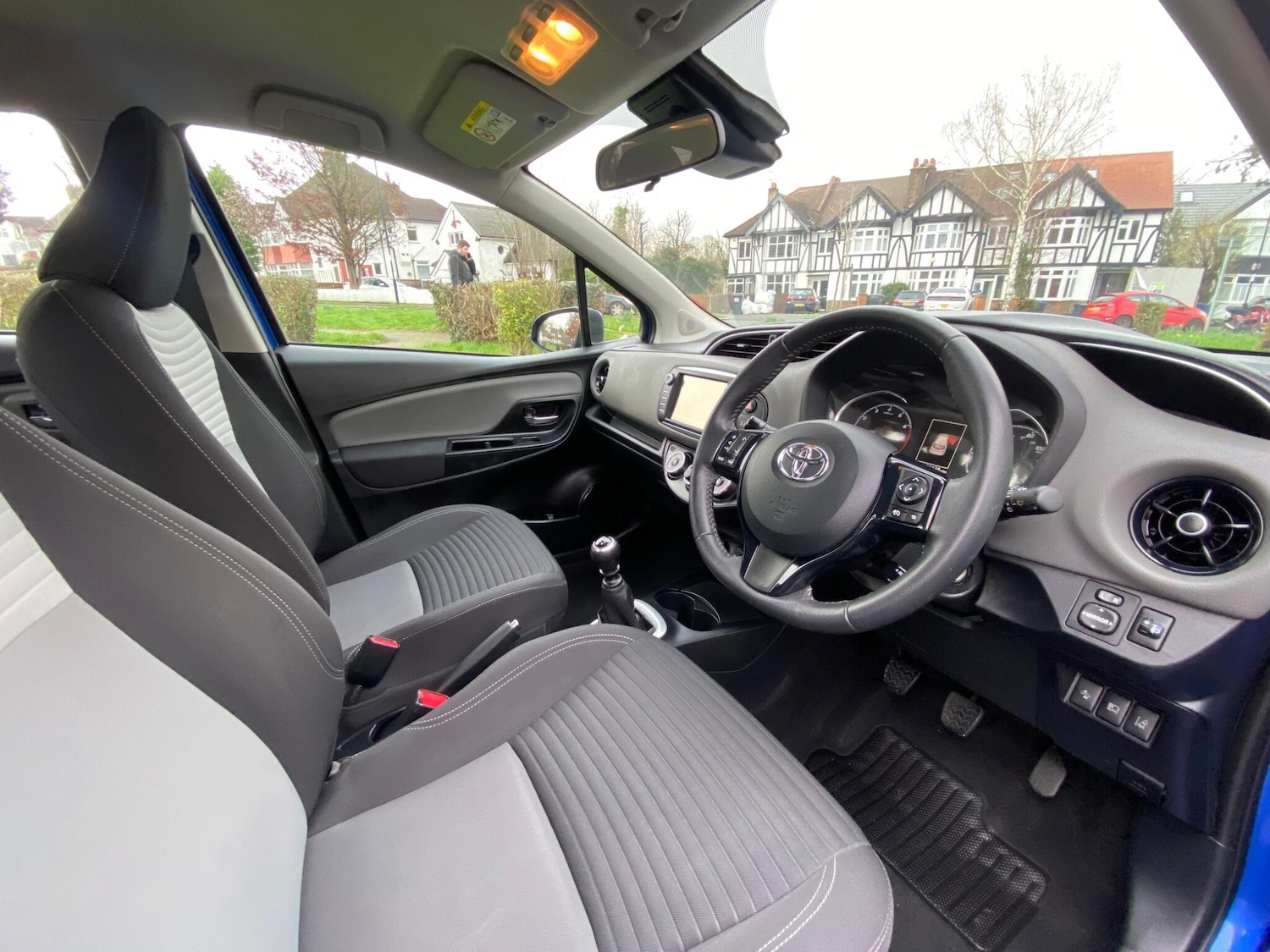 Used Toyota Yaris 2017 for sale - 77716100: Photo 31