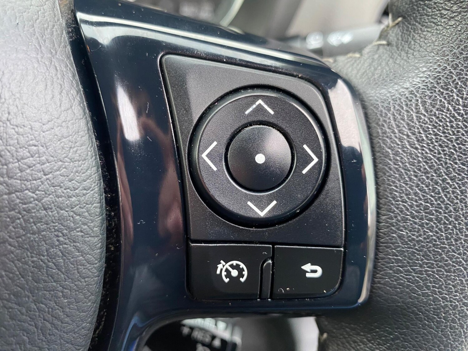 Used Toyota Yaris 2017 for sale - 77716100: Photo 36