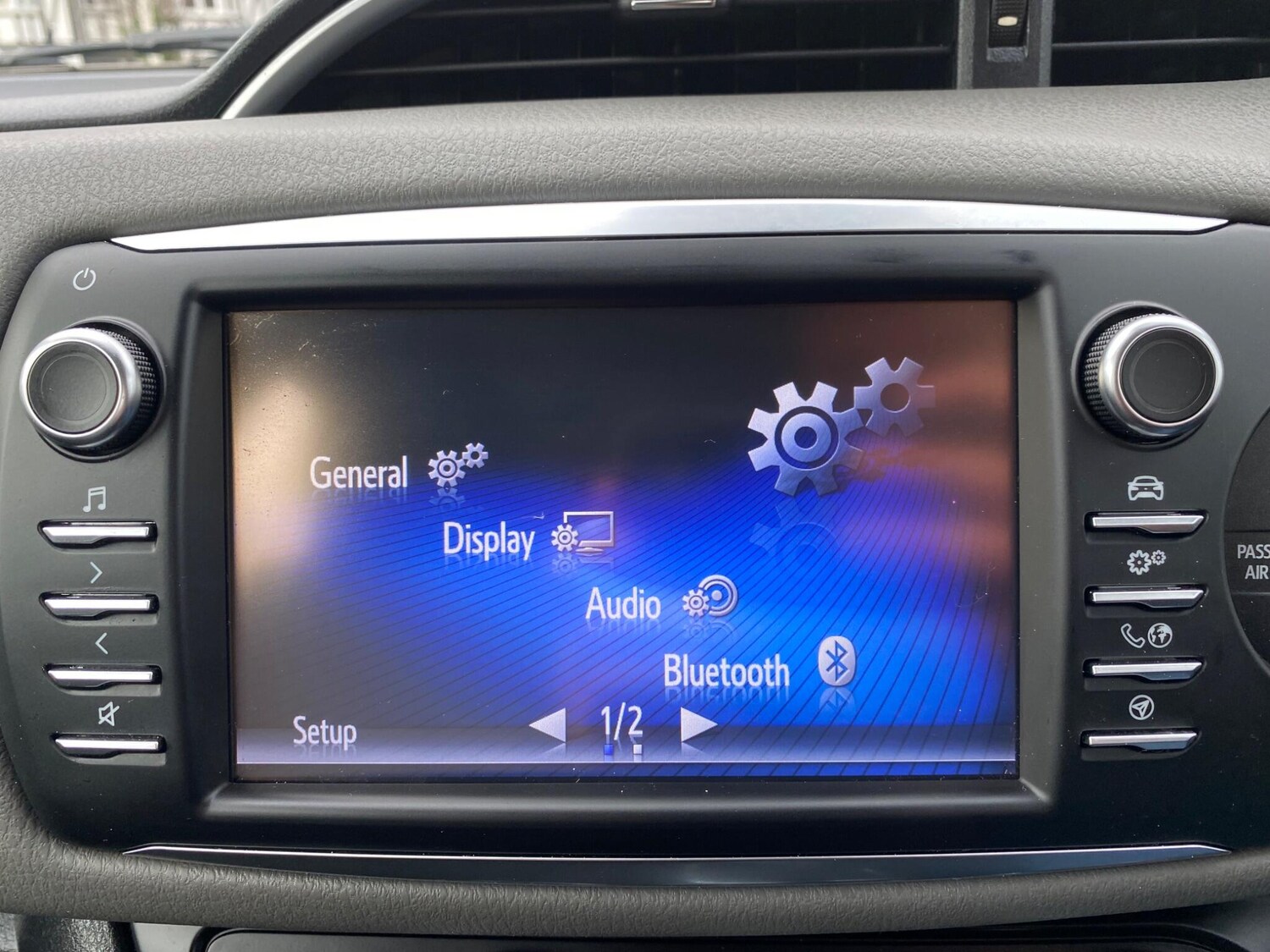 Used Toyota Yaris 2017 for sale - 77716100: Photo 45