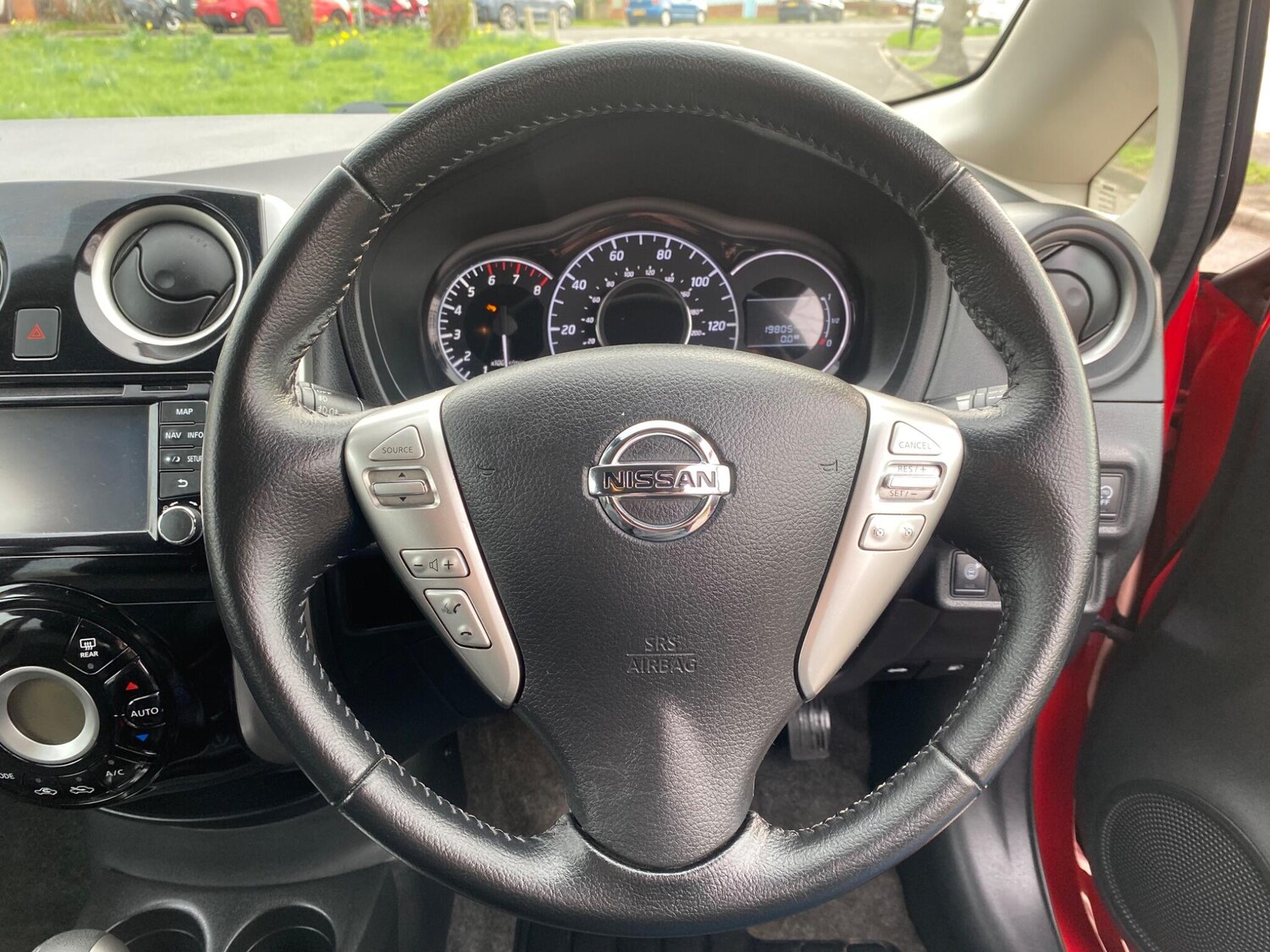 Used Nissan Note 2015 for sale - 77716104: Photo 32