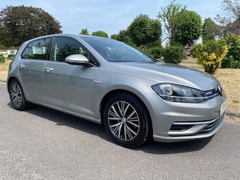 Used Volkswagen Golf 2018 for sale - 78548483: Photo