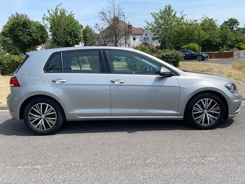 Used Volkswagen Golf 2018 for sale - 78548483: Photo