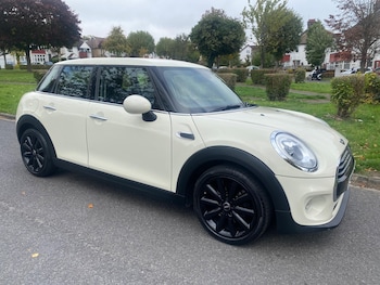 Used MINI Hatch 2018 for sale - 77716098: Photo