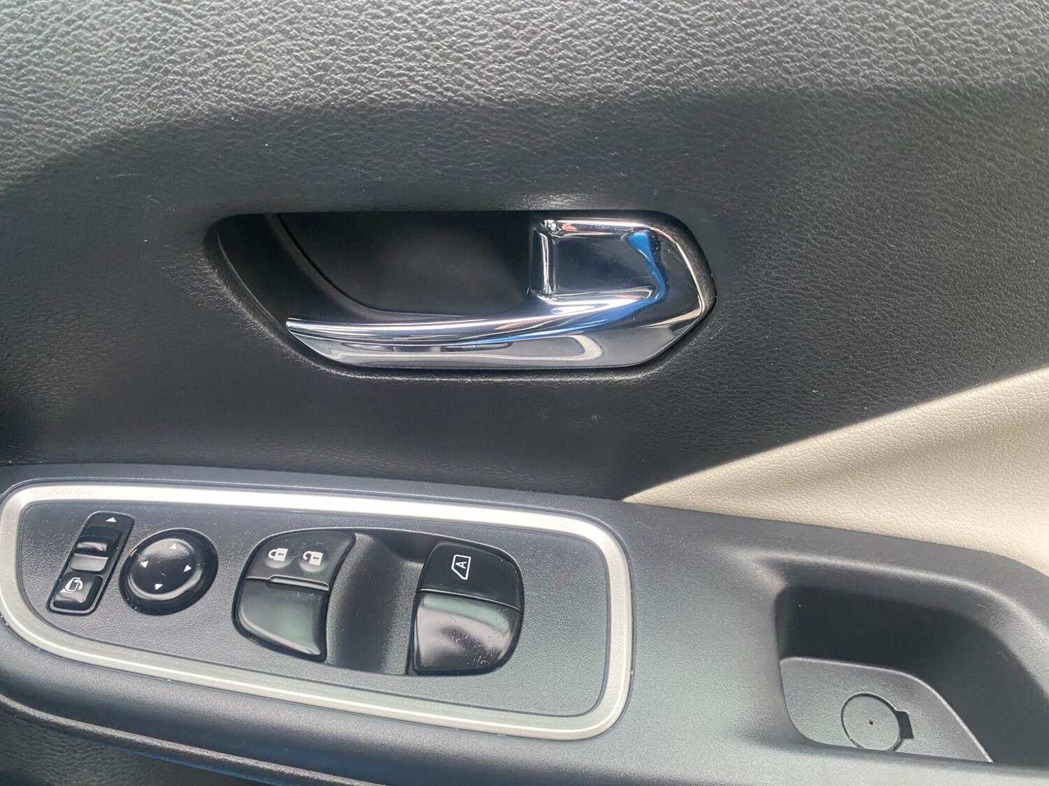 Used Nissan Micra 2017 for sale - 77716087: Photo 31