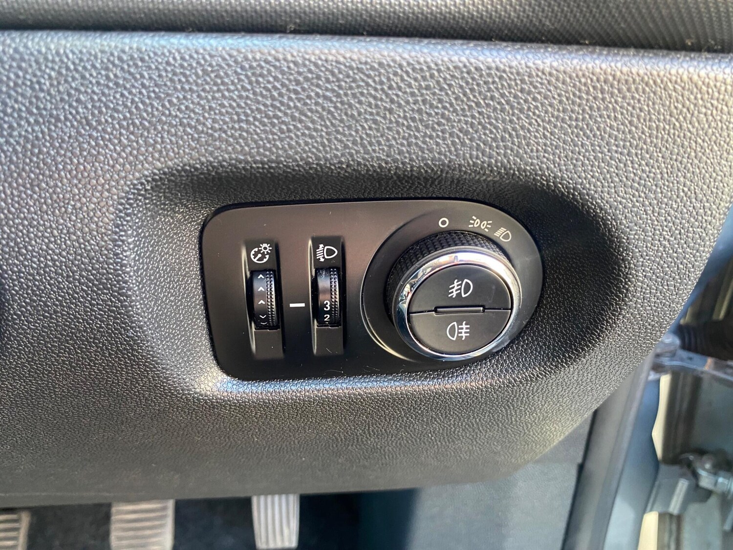 Used Vauxhall Corsa for sale - 77977717: Photo 31