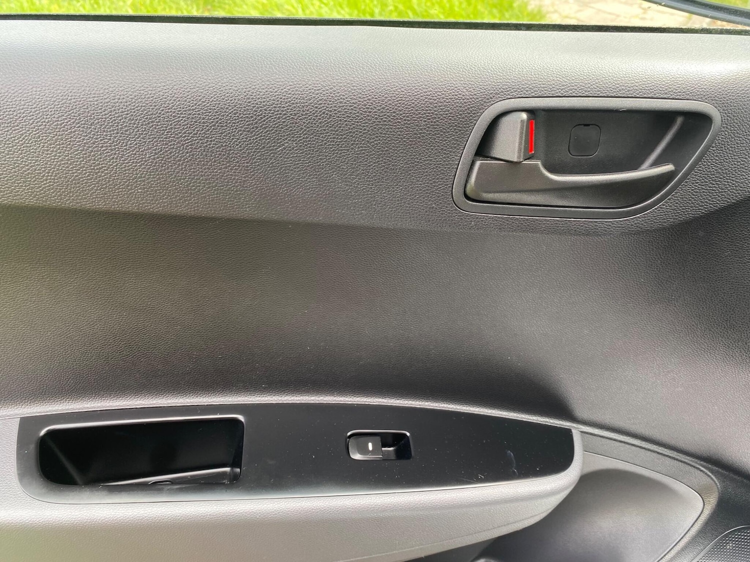 Used Hyundai i10 for sale - 78136349: Photo 17