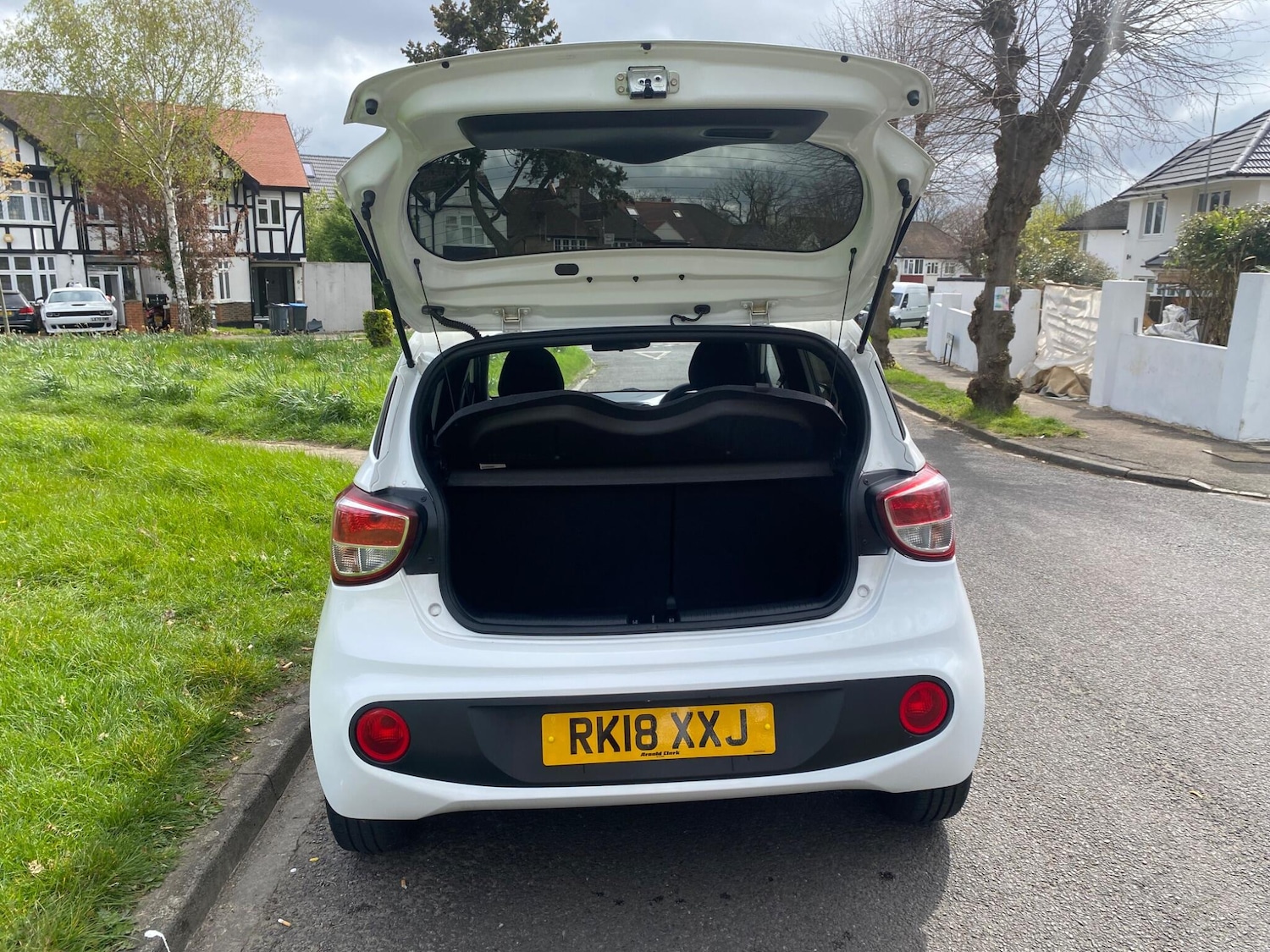 Used Hyundai i10 for sale - 78136349: Photo 26