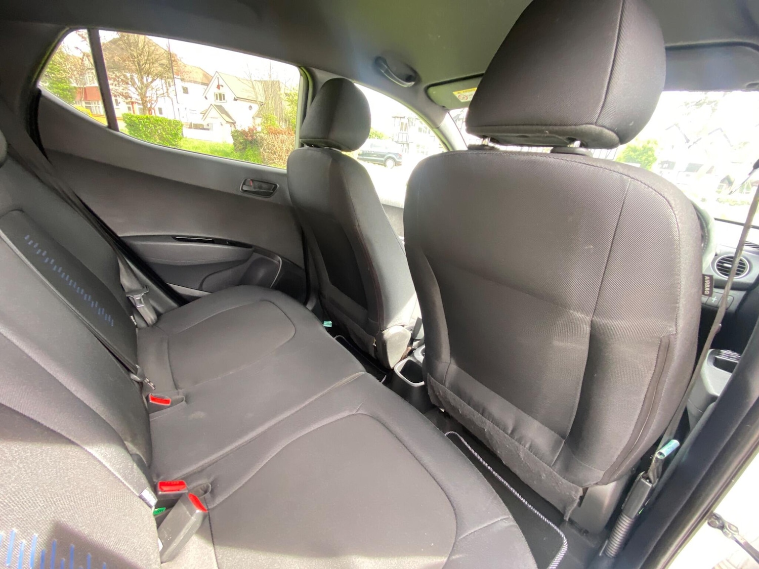 Used Hyundai i10 for sale - 78136349: Photo 28