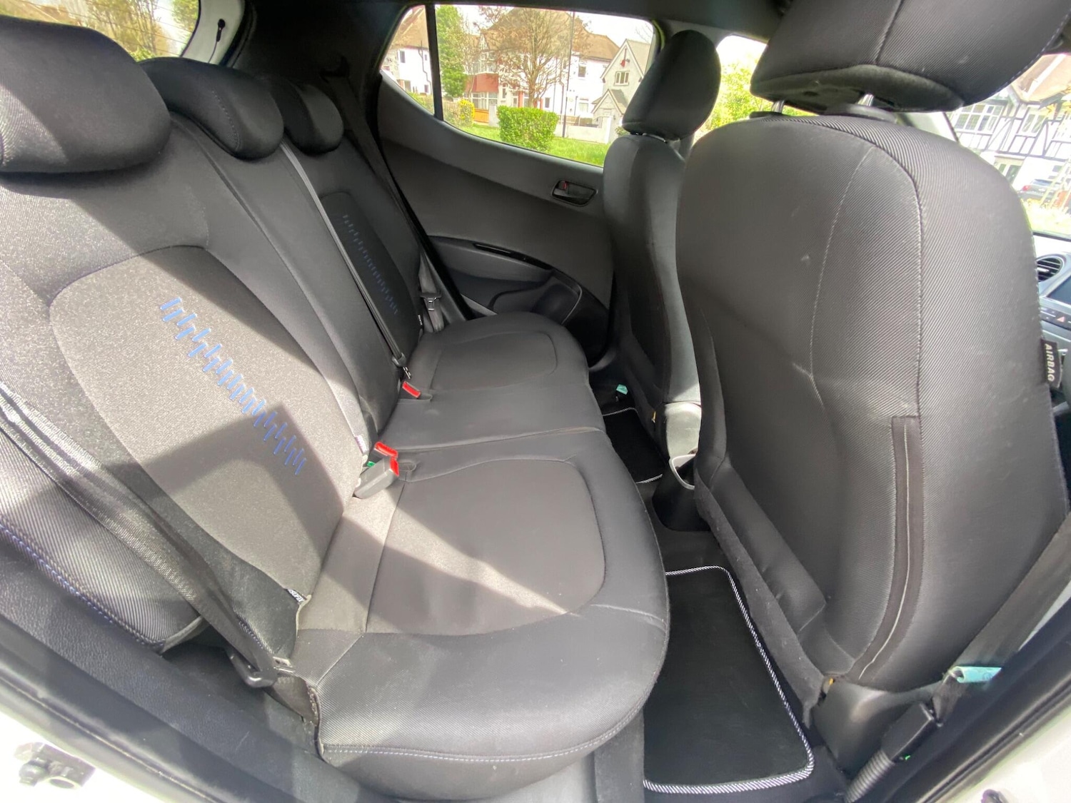 Used Hyundai i10 for sale - 78136349: Photo 29