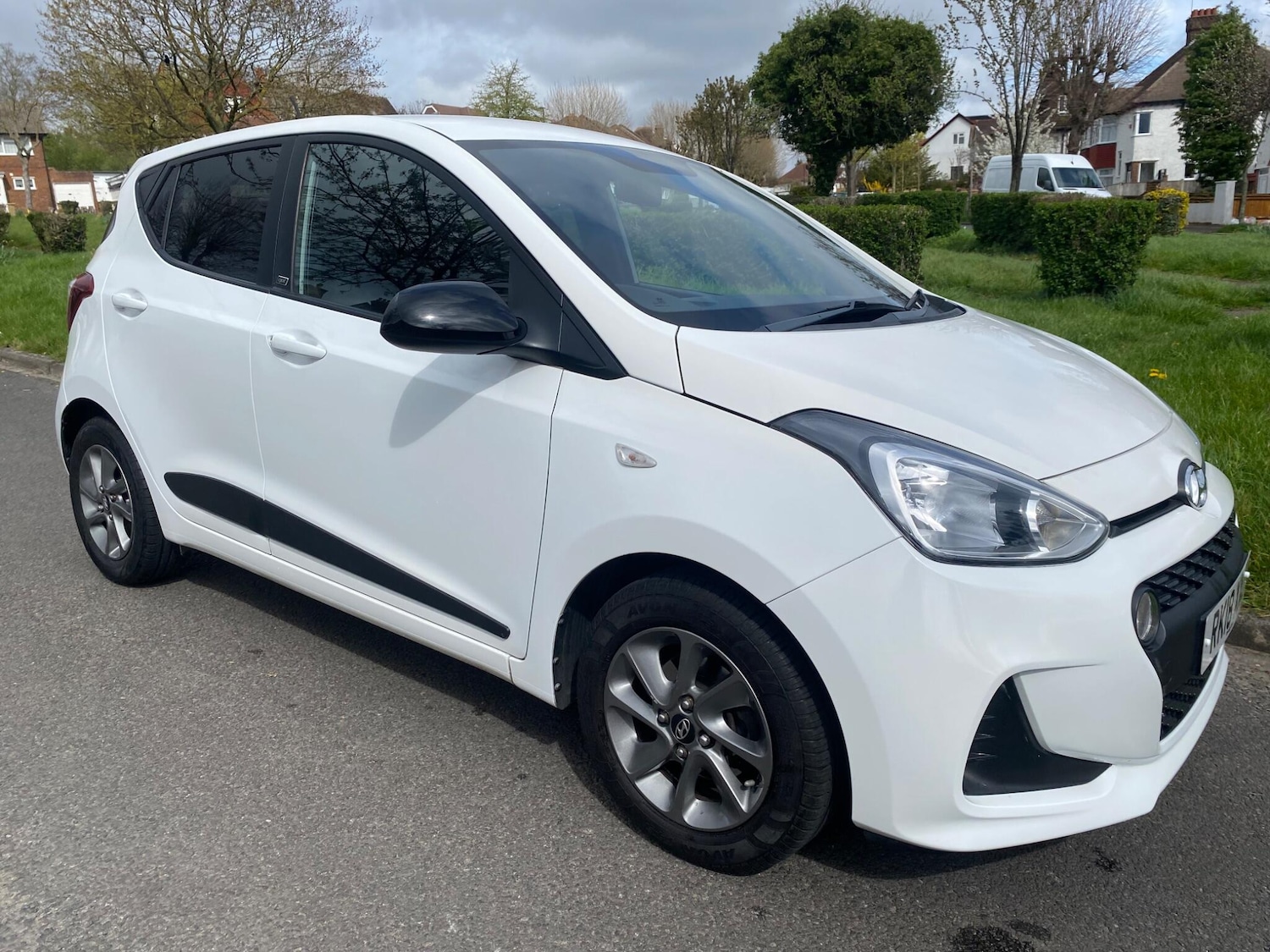 Used Hyundai i10 for sale - 78136349: Photo 3