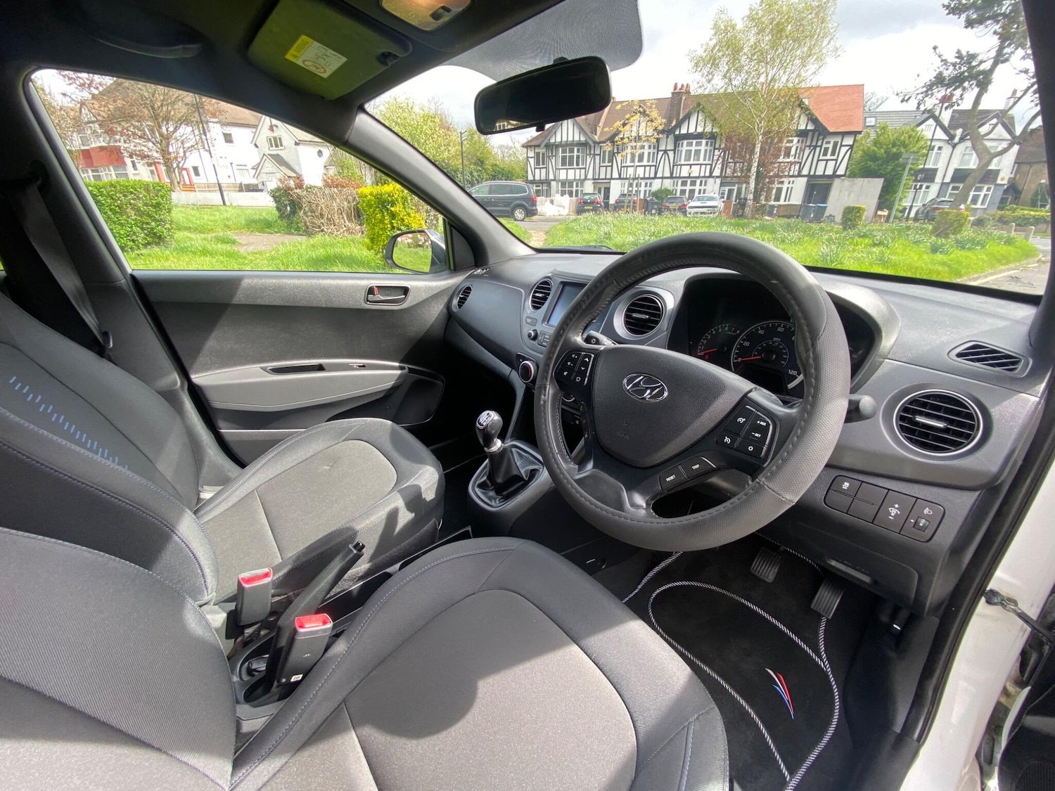 Used Hyundai i10 for sale - 78136349: Photo 30