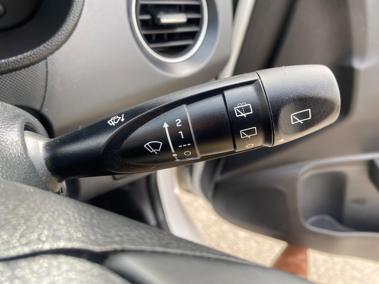 Used Hyundai i10 for sale - 78136349: Photo 37