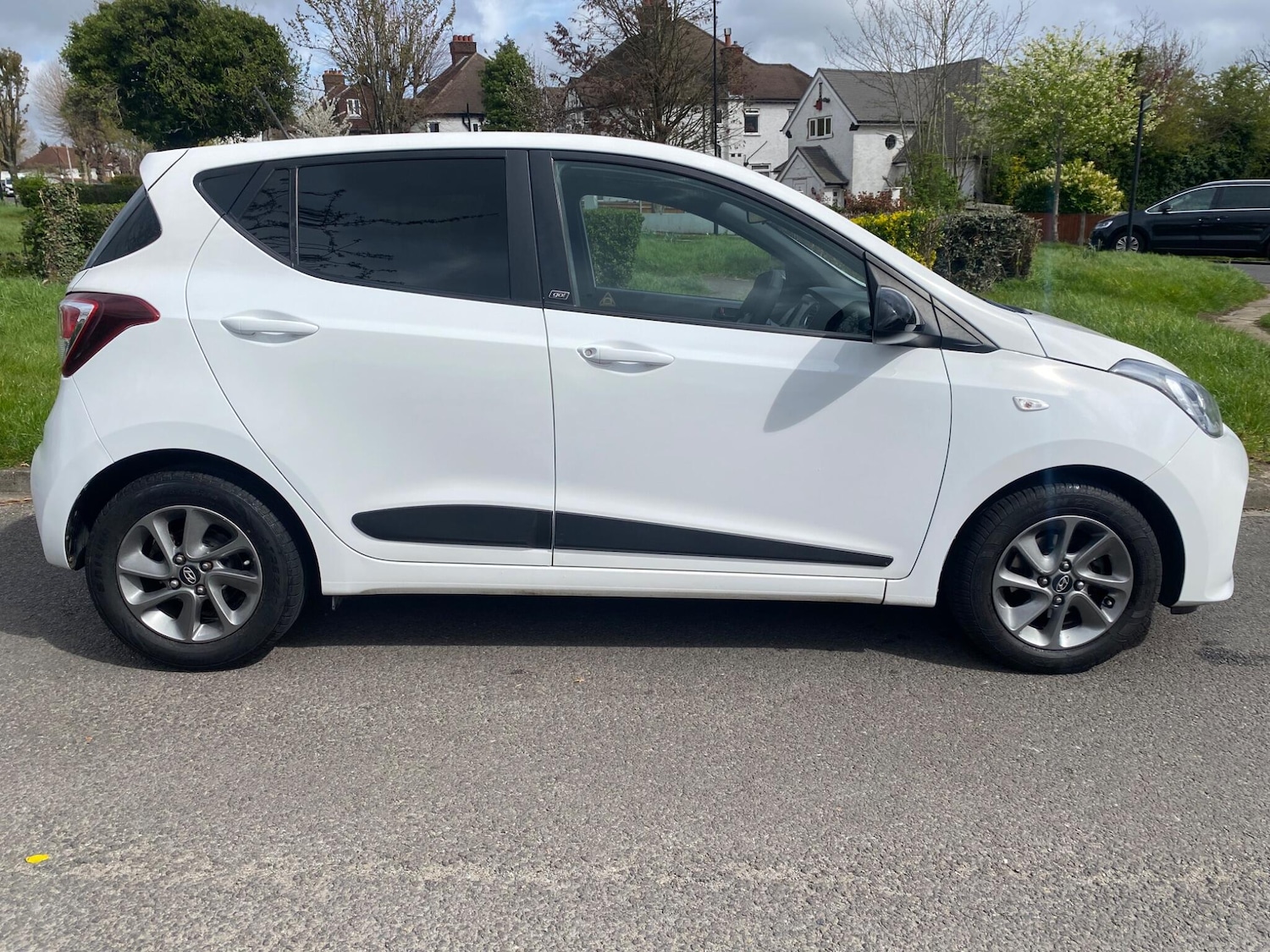 Used Hyundai i10 for sale - 78136349: Photo 4