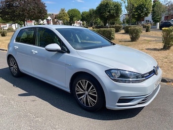 Used Volkswagen Golf 2018 for sale - 79225156: Photo