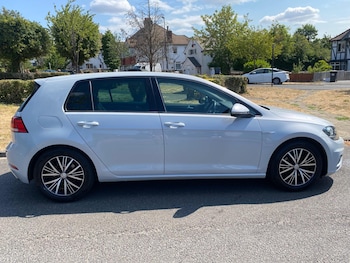 Used Volkswagen Golf 2018 for sale - 79225156: Photo