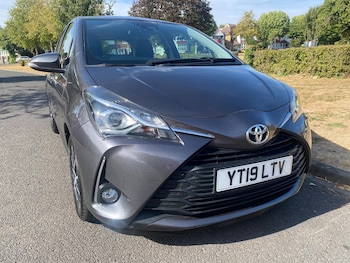 Used Toyota Yaris 2019 for sale - 79373323: Photo