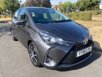 Used Toyota Yaris 2019 for sale - 79373323: Photo