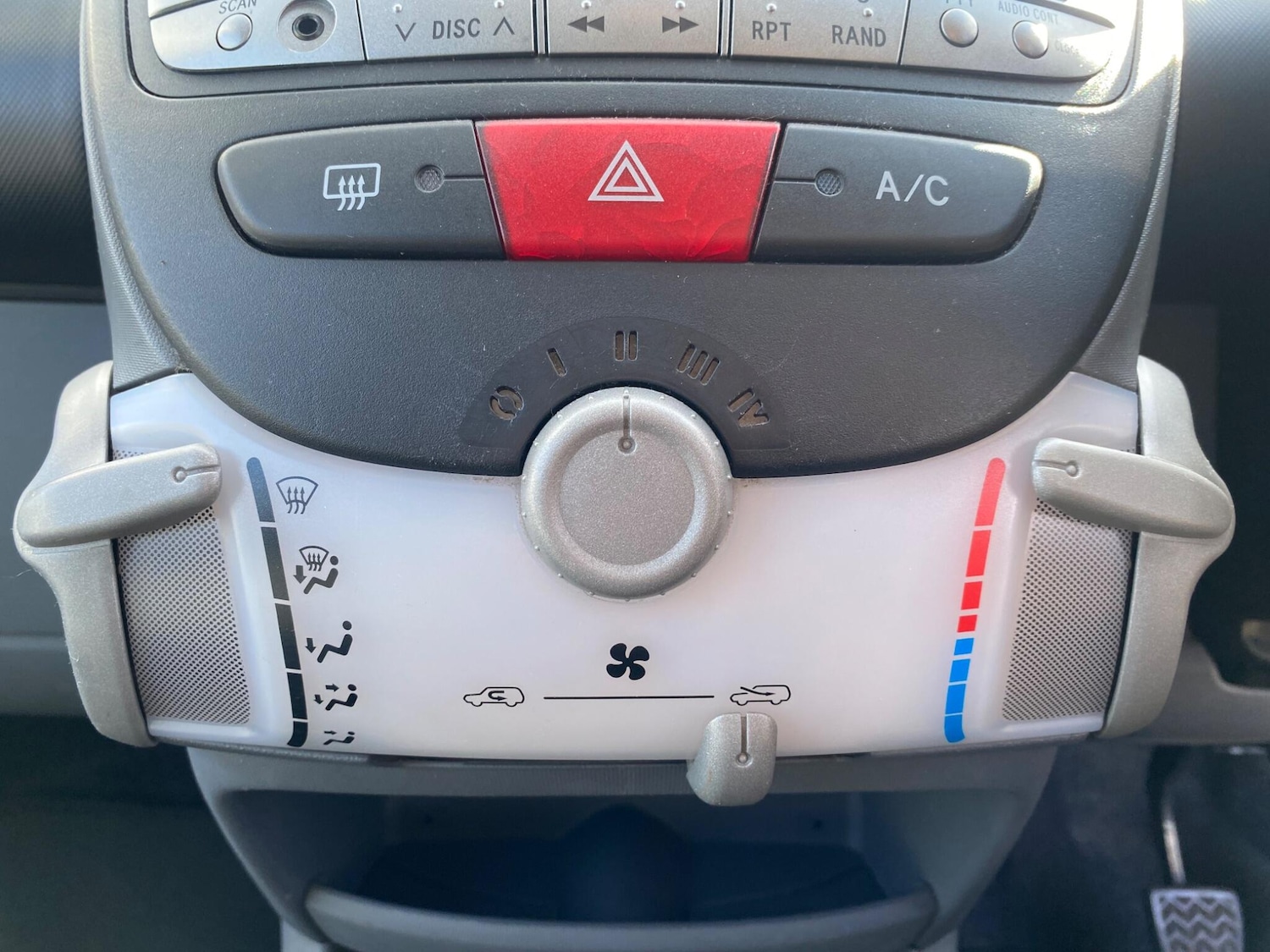 Used Toyota AYGO 2006 for sale - 77892642: Photo 42