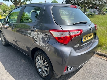 Used Toyota Yaris 2018 for sale - 78548217: Photo