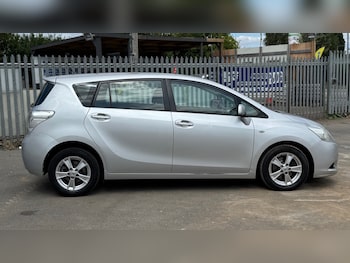 Used Toyota Verso 2009 for sale - 75582730: Photo