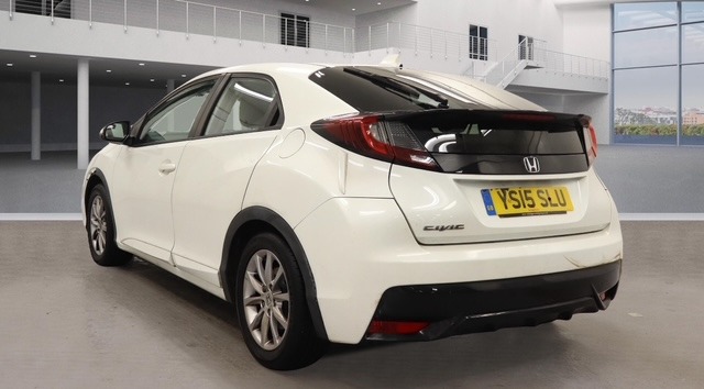 Used Honda Civic 2015 for sale - 76355007: Photo 2