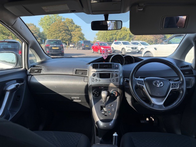 Used Toyota Verso 2009 for sale - 76352707: Photo 11