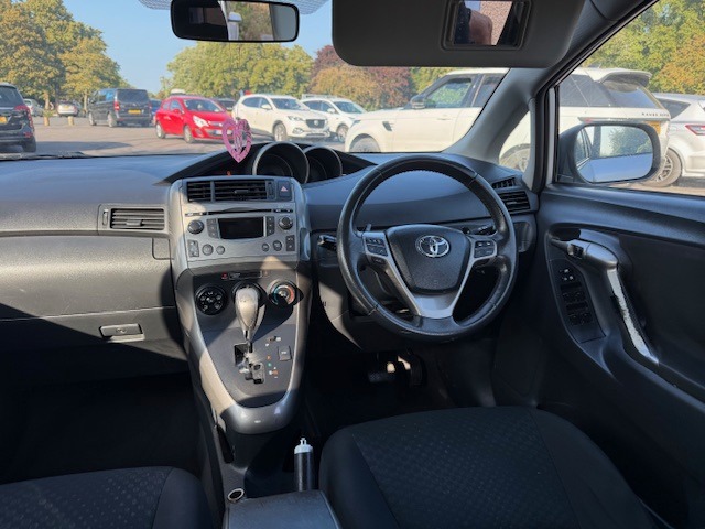Used Toyota Verso 2009 for sale - 76352707: Photo 12