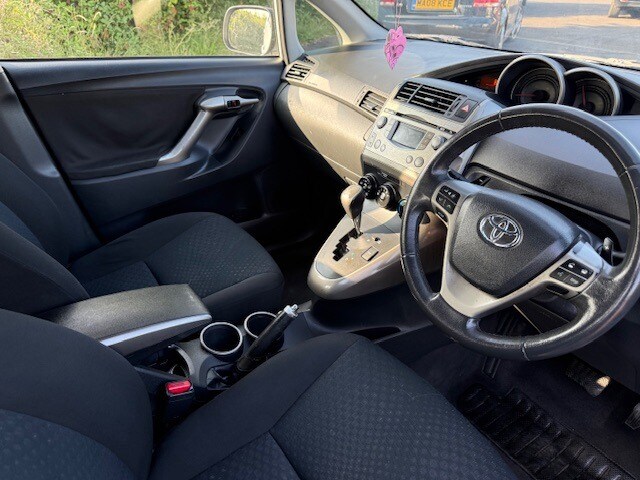 Used Toyota Verso 2009 for sale - 76352707: Photo 15