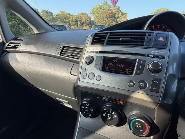 Used Toyota Verso 2009 for sale - 76352707: Photo 17