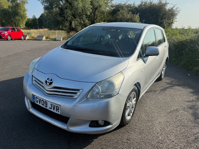 Used Toyota Verso 2009 for sale - 76352707: Photo 4