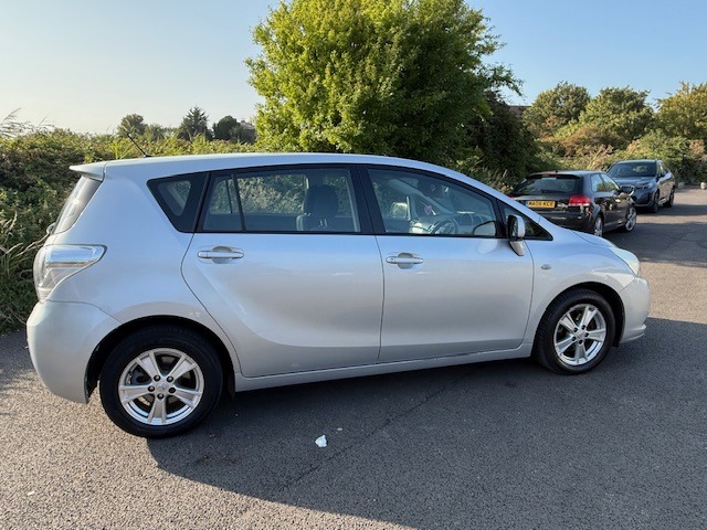 Used Toyota Verso 2009 for sale - 76352707: Photo 8