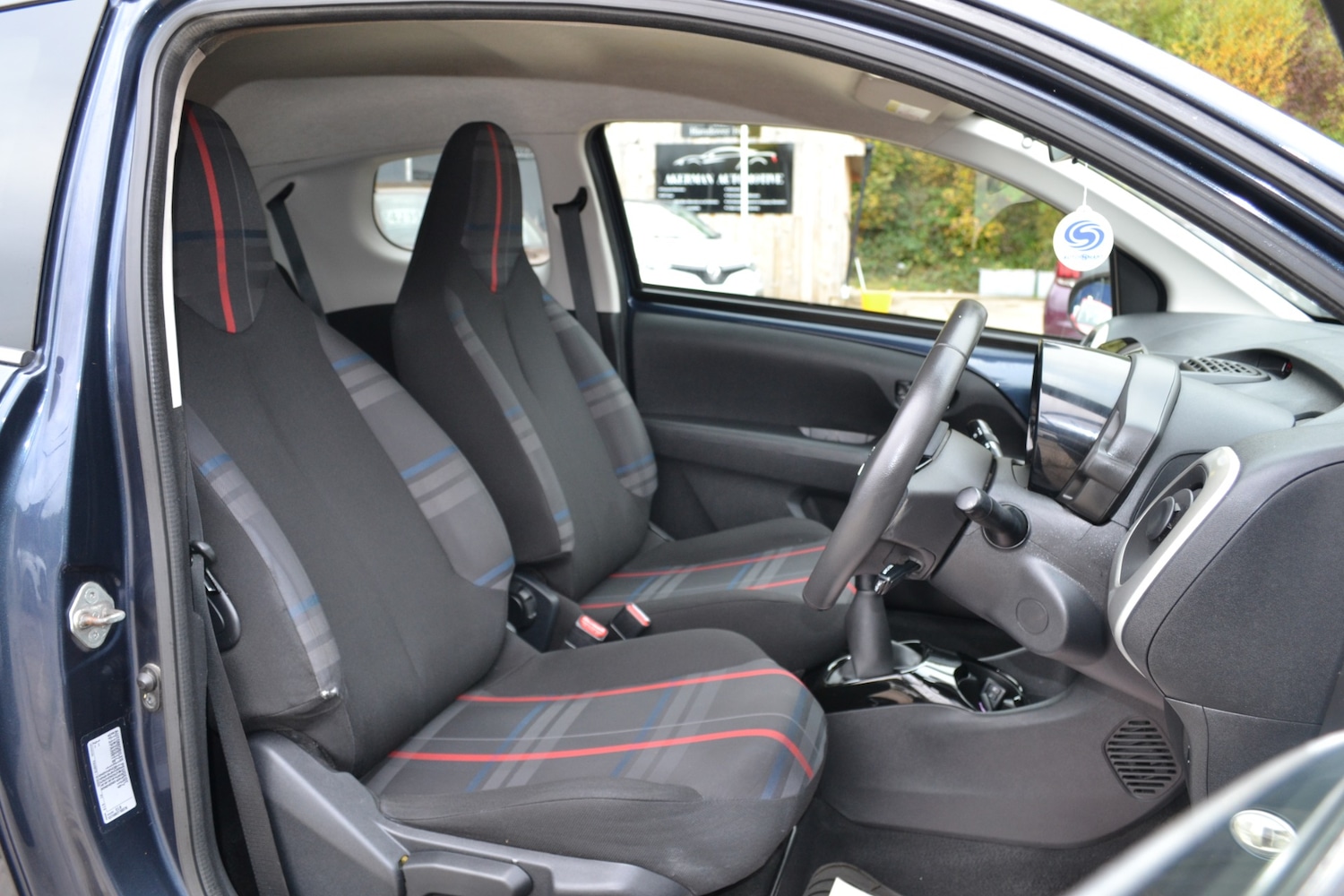 Used Peugeot 108 2014 for sale - 76011923: Photo 14