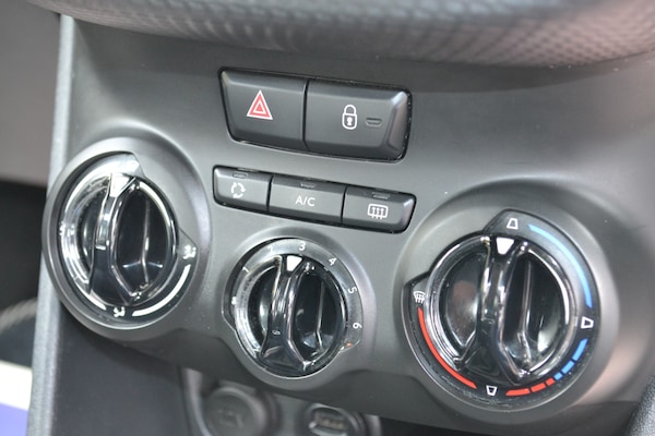 Used Peugeot 2008 2015 for sale - 74398792: Photo 17