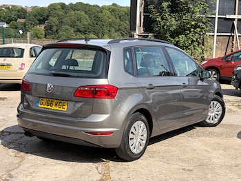 Used Volkswagen Golf SV 2016 for sale - 79400181: Photo